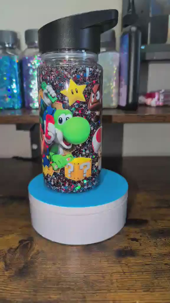 10 oz Kids Snow Globe Tumbler – Mario with Black Top