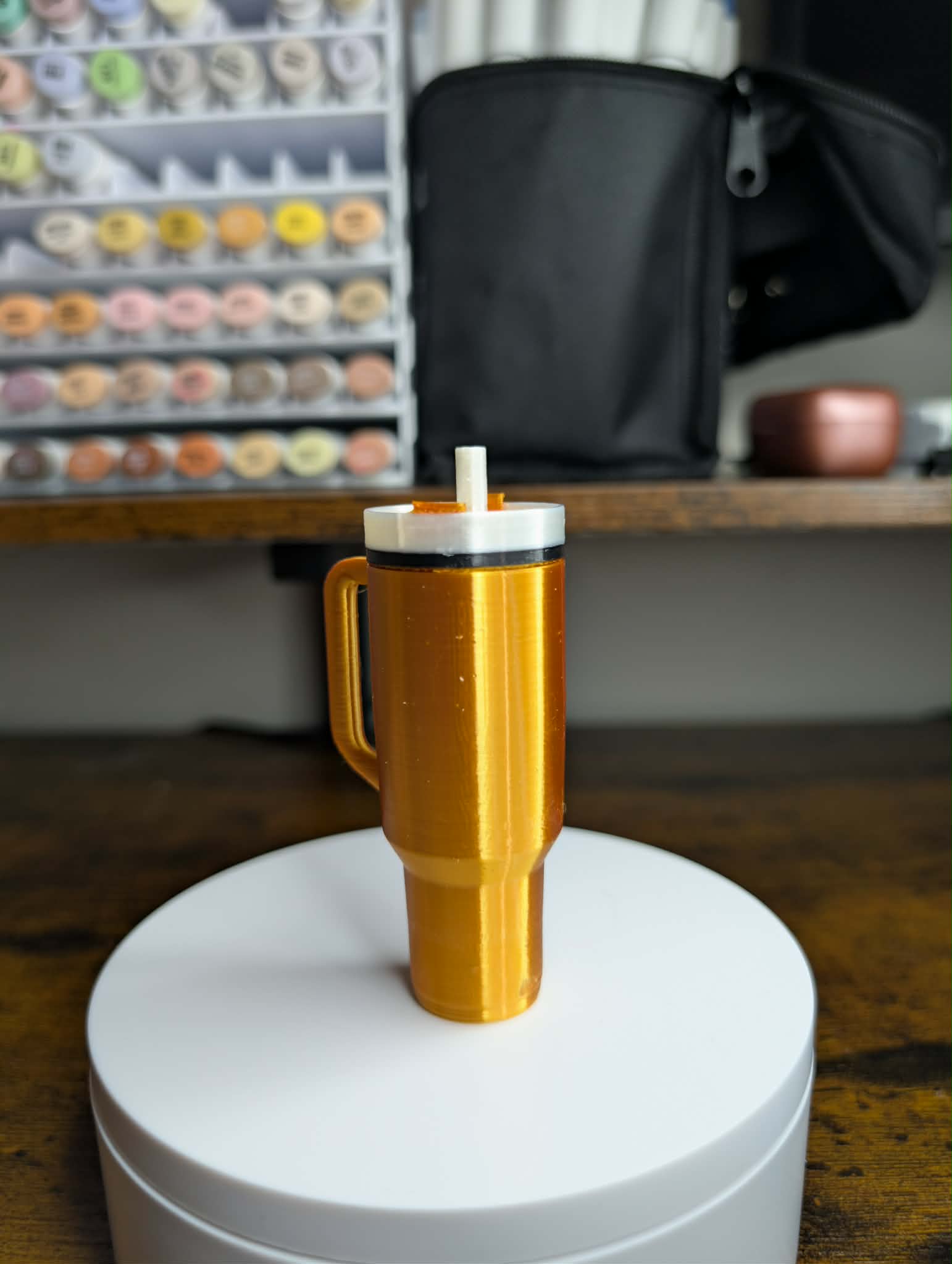 3D printed mini tumbler keychain silk gold with removable lid