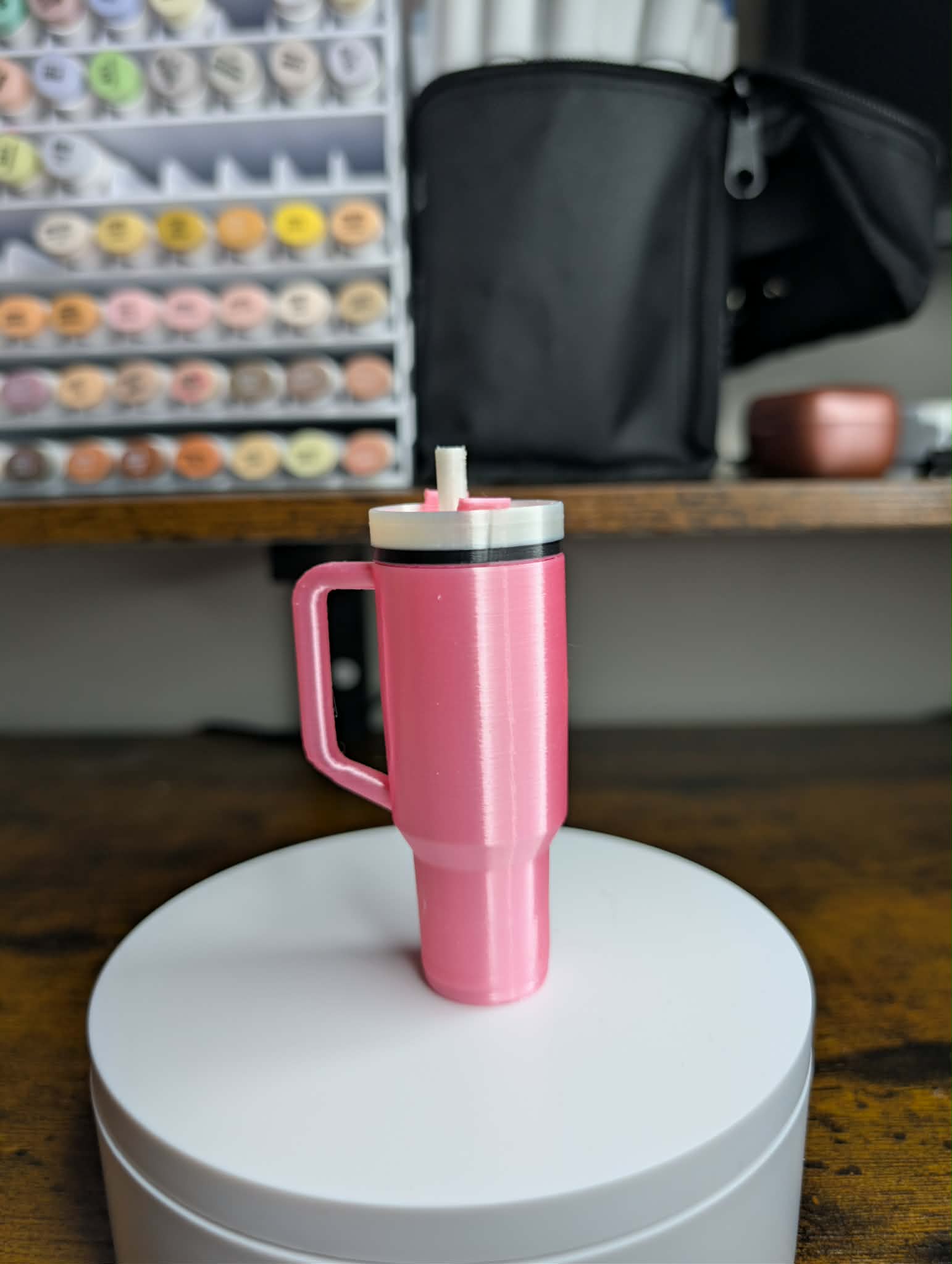 3D printed mini tumbler keychain silk pink with removable lid