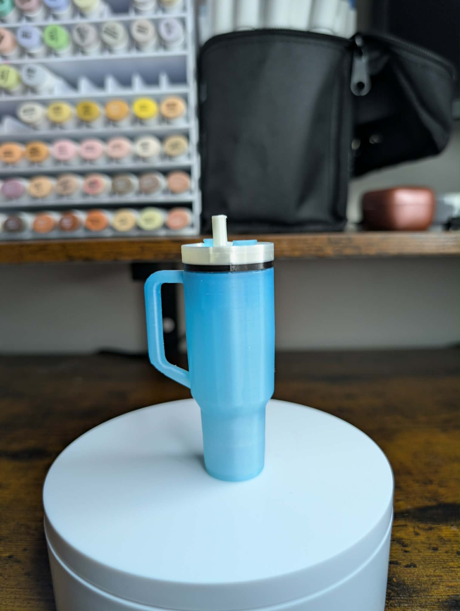 3D printed mini tumbler keychain silk white blue with removable lid
